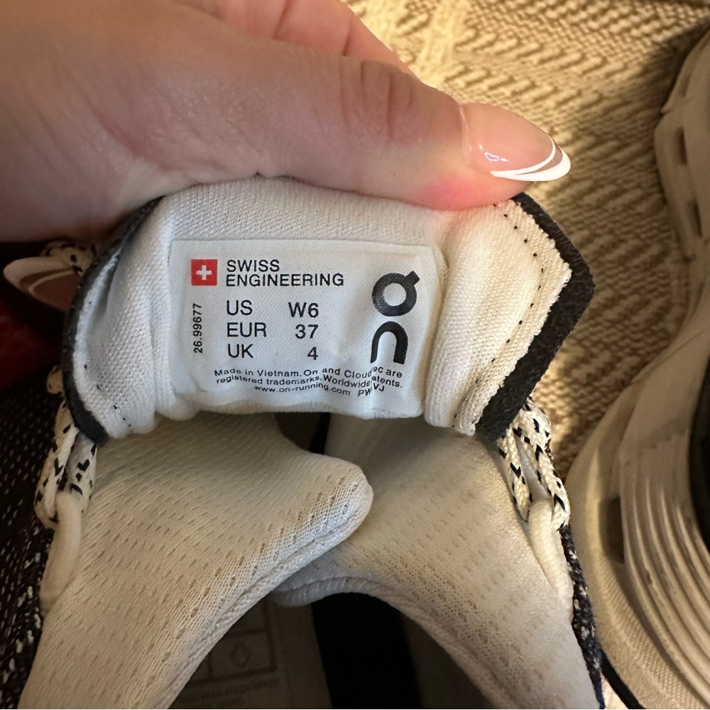 On Cloud Cloudnova Cloudtec Shoes Black White Siz… - image 6